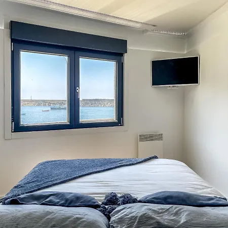 Apartamento Dique Guardes アパート *